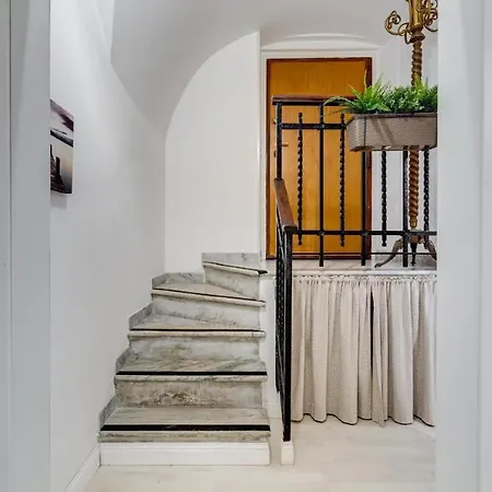 Daire Borghese Modern