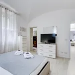 Borghese Modern * רומא