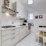 Borghese Modern דירה *