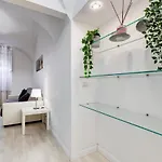 Borghese Modern